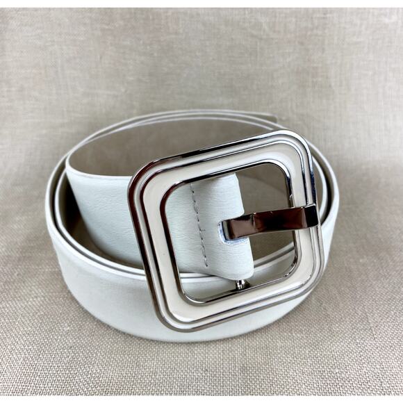 Womens White Belt with Enamel Buckle Size Large - Picture 1 of 7
